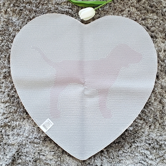 PINK VICTORIA'S SECRET BATH MAT - Picture 4 of 7